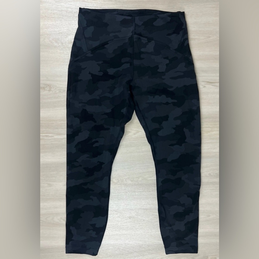 Lululemon InStill High Rise Tight 25" Leggings Camo Deep Coal Womens Size 10